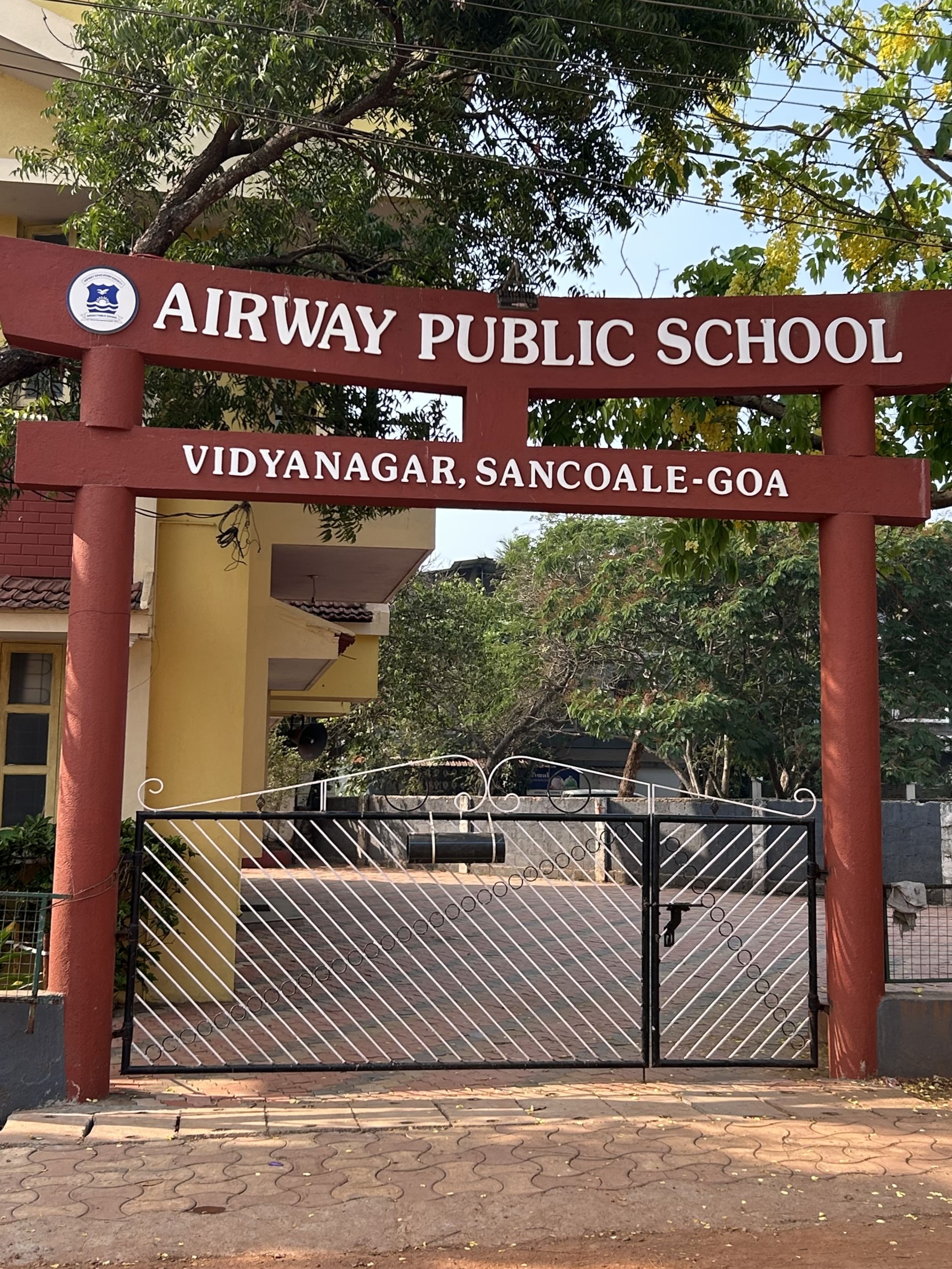 Exterior view of Airway Public School building